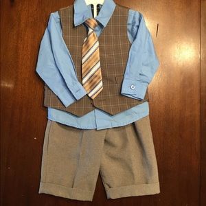 Boys size 24 month suit set. Perfect for Easter.